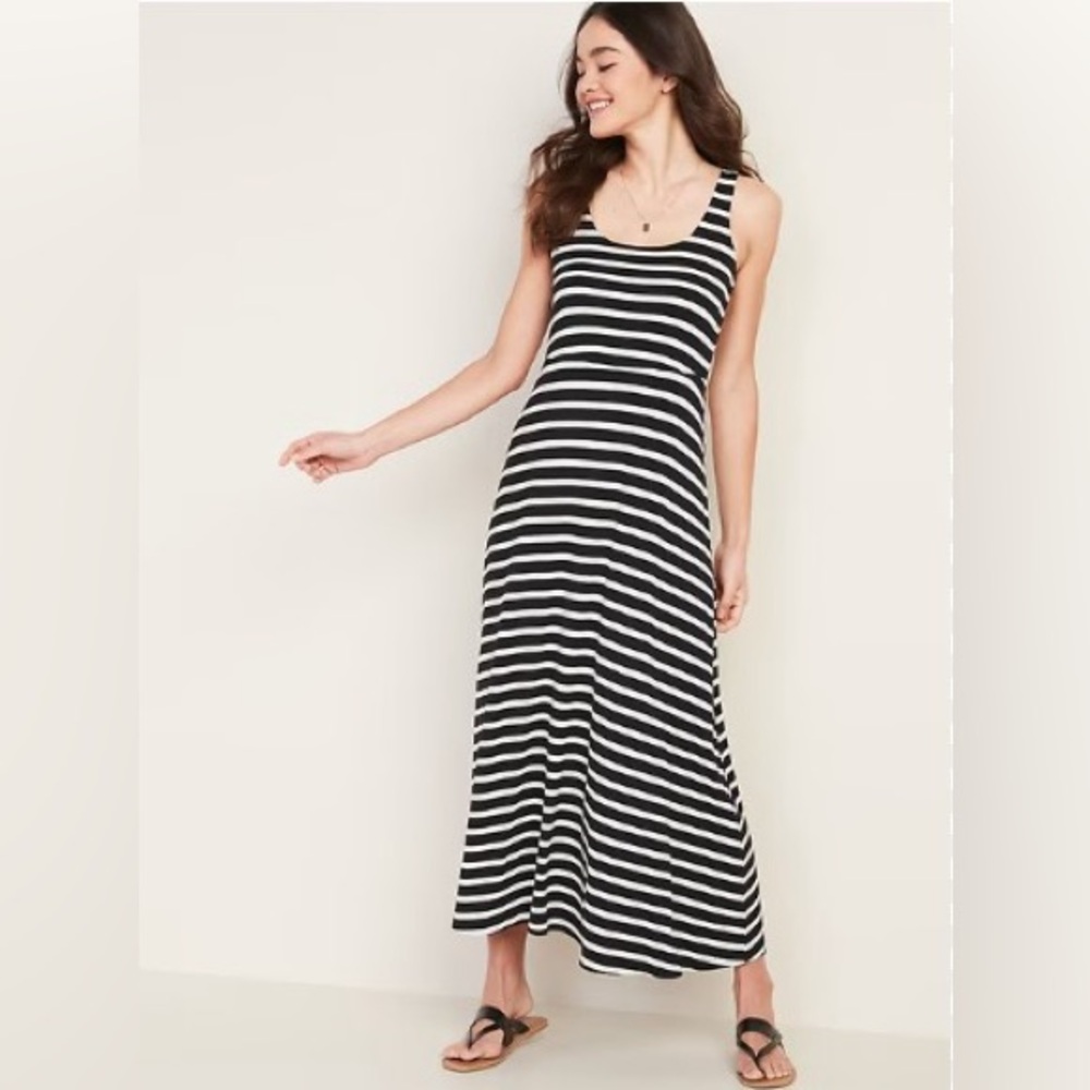 Old Navy Scoop Neck Fit & Flare Maxi Dress